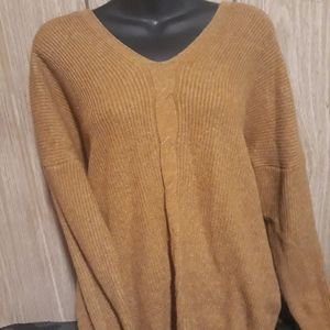 V-neck off-the-shoulder sweater